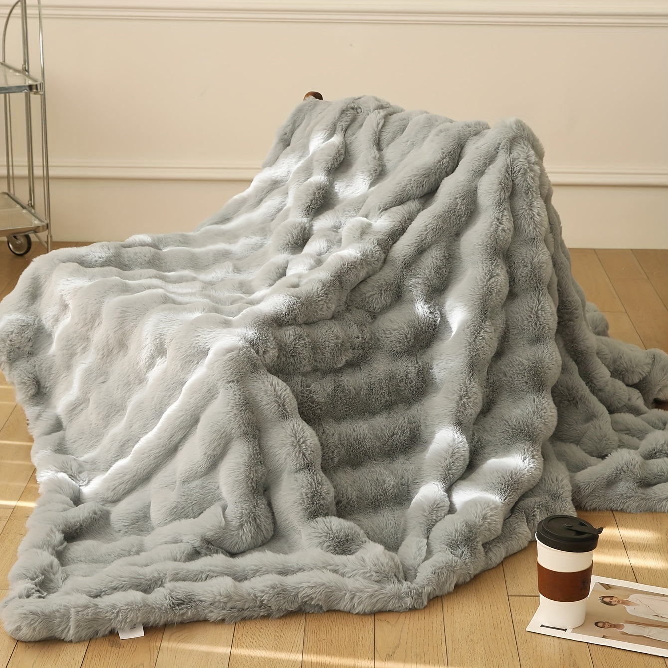 1pc Luxurious Faux Rabbit Fur Reversible Throw Blanket - Soft, Warm, Cozy, Versatile, and Lightweight for Office, Outdoor, Camping, Sofa, and Gift - Perfect for All Seasons and Occasions