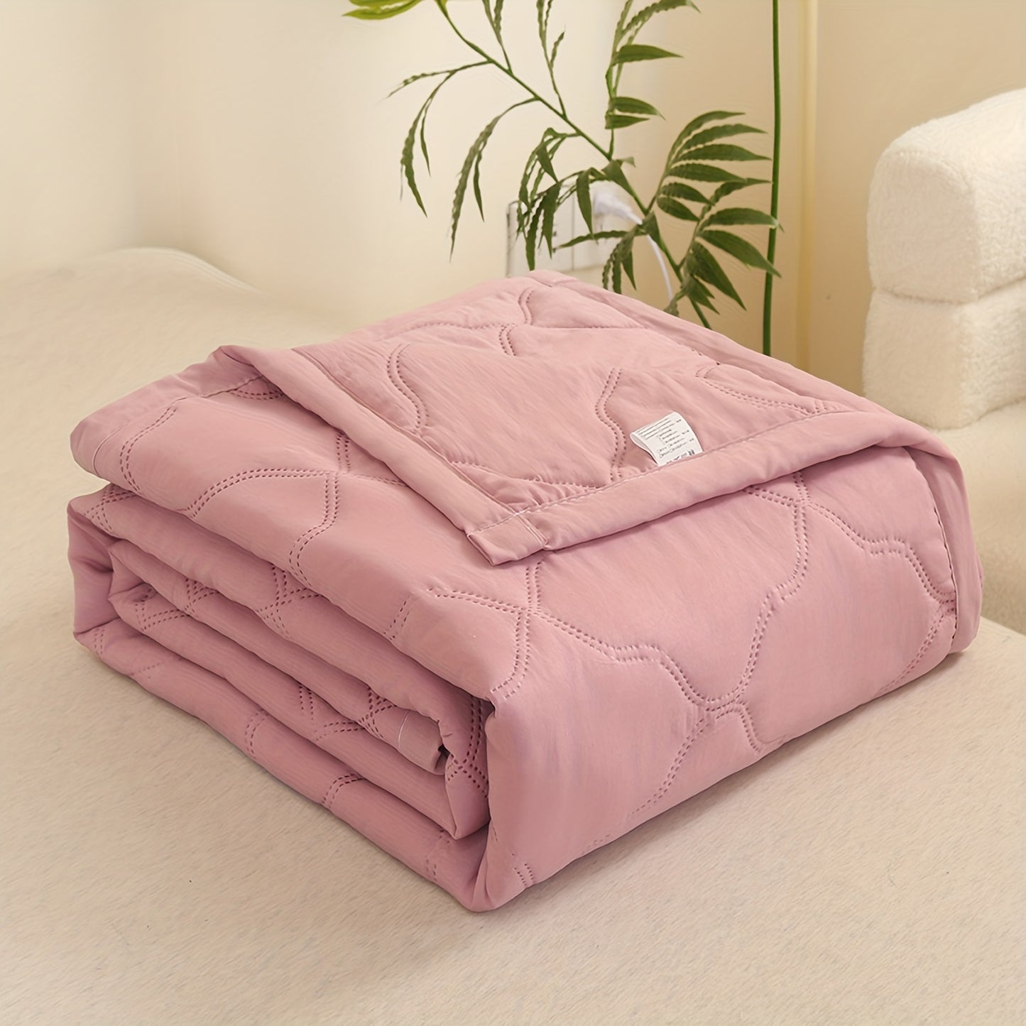 1pc Summer Quilt Soft Comfortable Moisture-absorbing Breathable Solid Color Polyester Fiber Ultrasonic Cooling Quilt Air Conditioning Quilt, Classic Simple Machine Washable, Bedding Suitable For Bedroom Guest Room Living Room