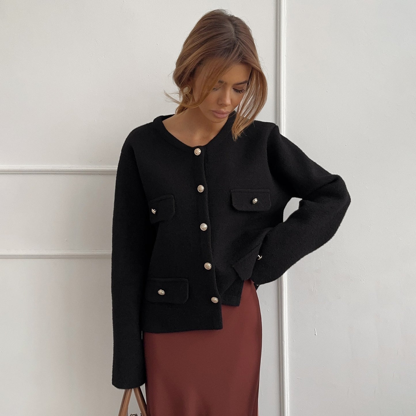 commuter Xiaoxiangfeng black women's top new spring and summer niche high-end British women's New clothing