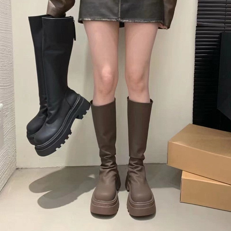 2025 Knight boots are popular this year. Tall but knee black thick heel stacked boots, thin boots
