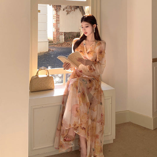 2025 Super good-looking floral long-sleeved dress for women's autumn, unique and beautiful, gentle wind, retro coffee break, temperament long skirt