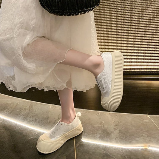 flowersverseNew Chinese Style Canvas Shoes for Women Slip-on Summer New Ugly and Cute Big Head Platform White Shoes All-Matching Sneakers