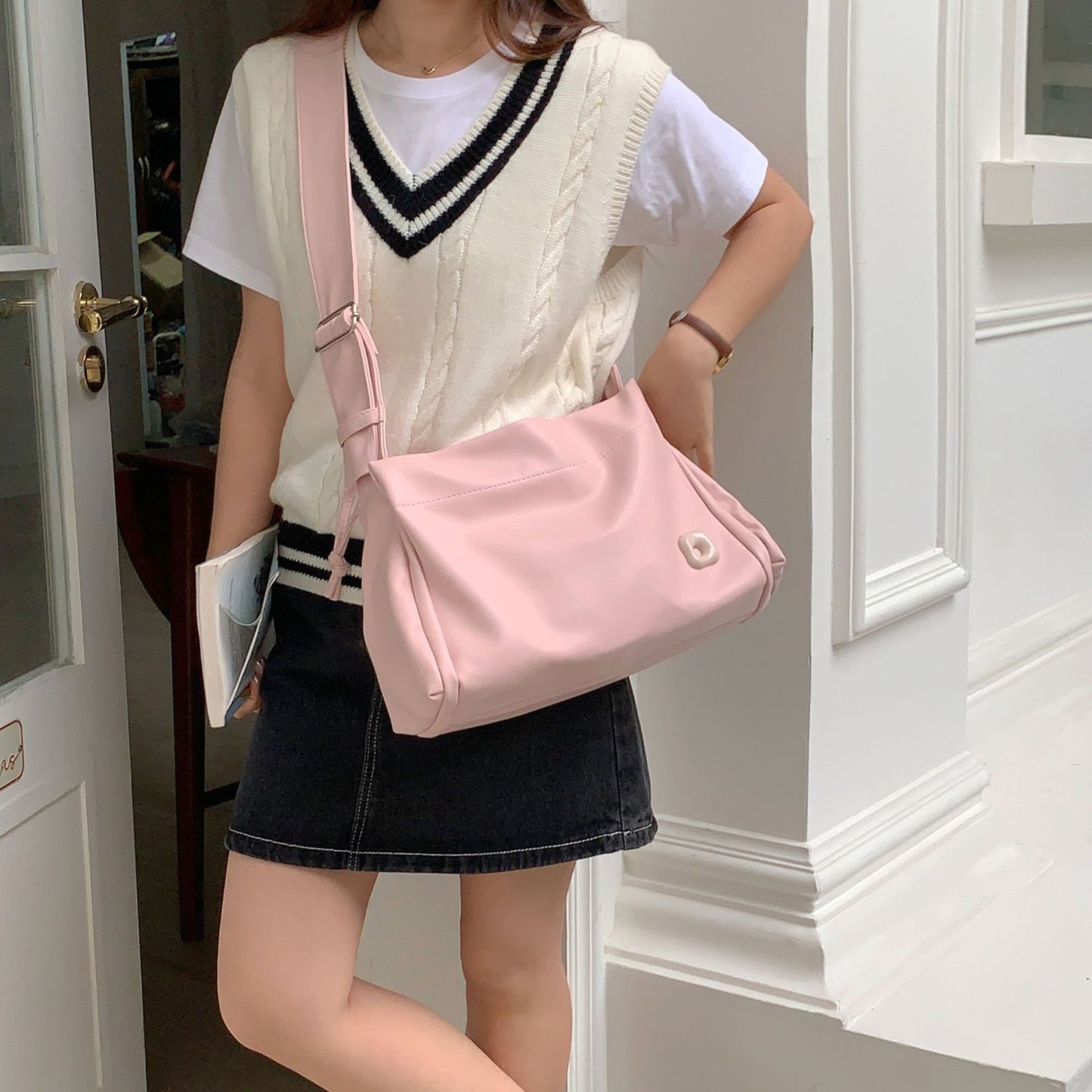 FLOWERSVERSE 2025 Large-capacity pink student class leisure commuting tote bag women's new high-end shoulder messenger bag