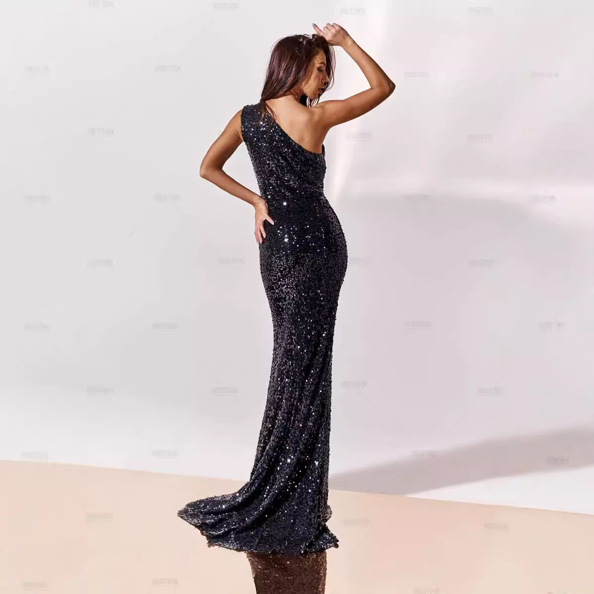 FLOWERSVERSE 2025 Black Long Dress Chest Wrap European Station Sequin Temperament Commuter Solid Color High Waist Dress Dress