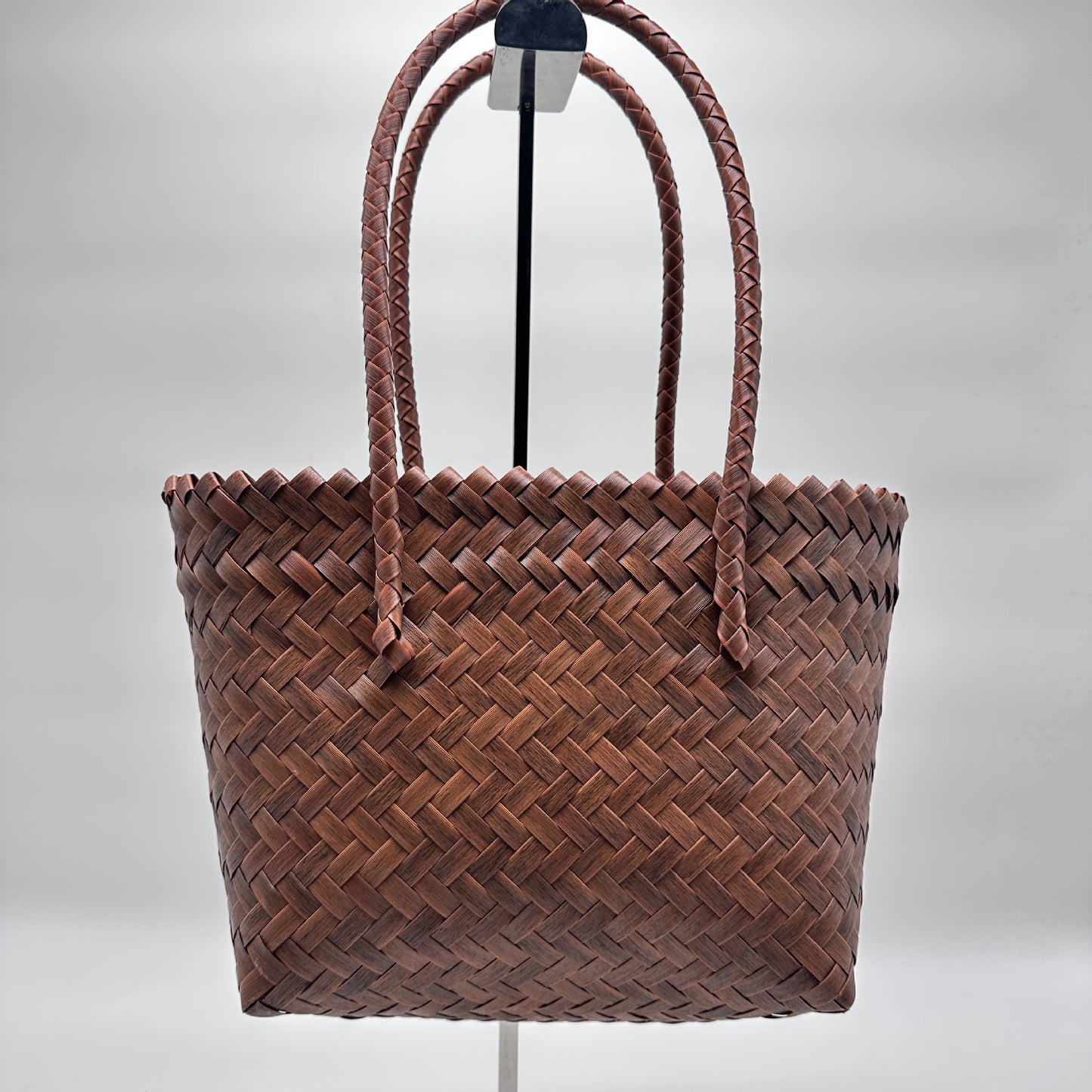 FLOWERSVERSE 24 Spring New Imitation Rattan Straw Bag Everyday Joker Long Shoulder Strap Woven Bag Net Red Travel Vacation Beach Bag