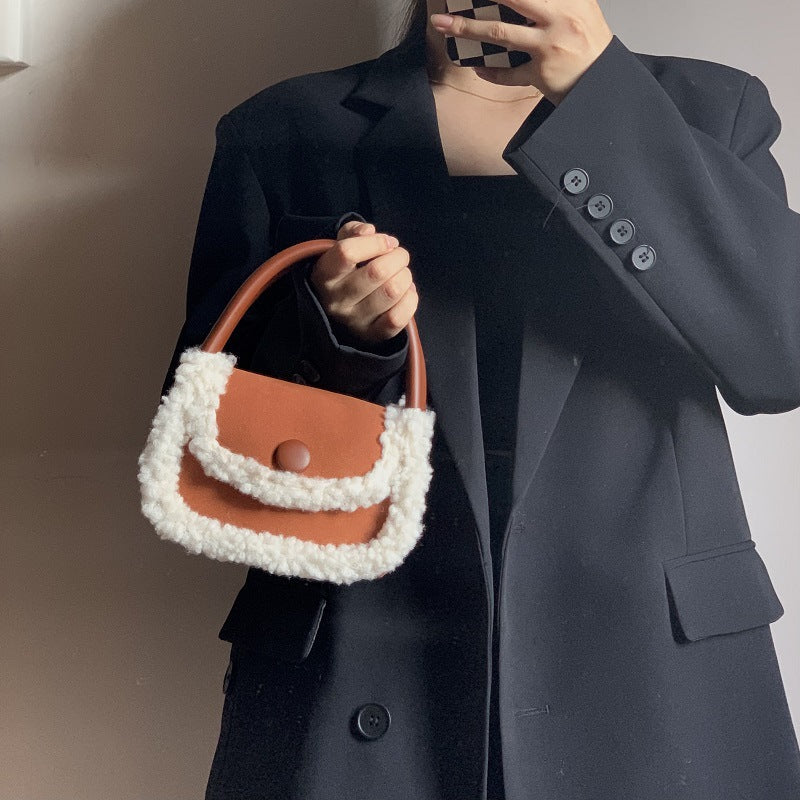 FLOWERSVERSE 2025 Autumn and winter niche design lamb wool splicing bag women's Christmas red small square bag crossbody wool saddle bag