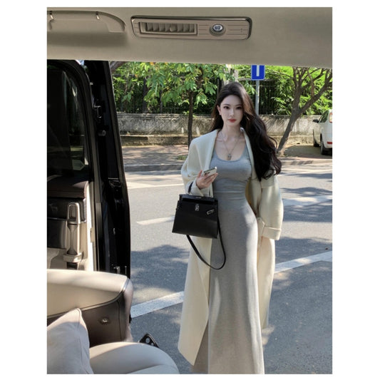 2025 Royal sister's wind-bottomed gray knitted suspender dress waist slim-fitting hip-wrapped long dress, a skirt with a coat in winter