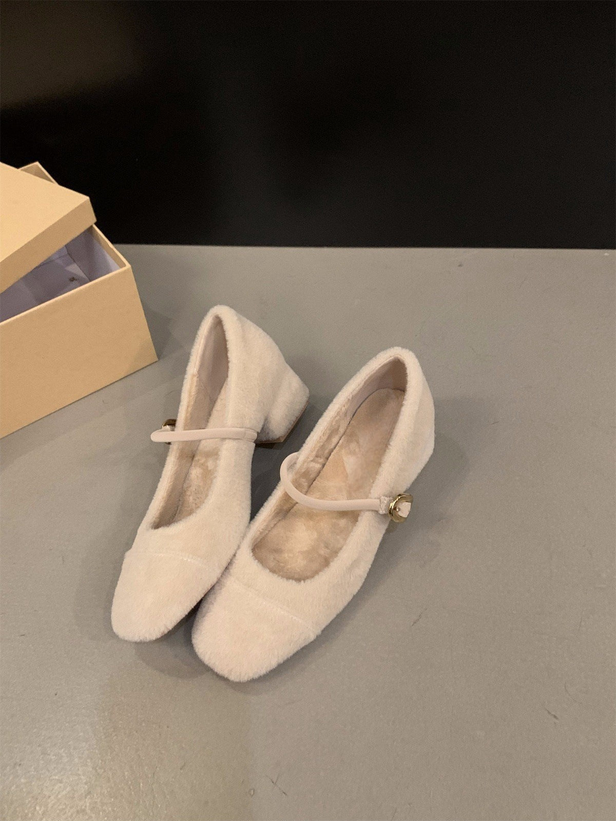2025 Coarse heel Mary Jane fluffy shoes women's shoes wear popular new autumn and winter plush high-heeled plush shoes