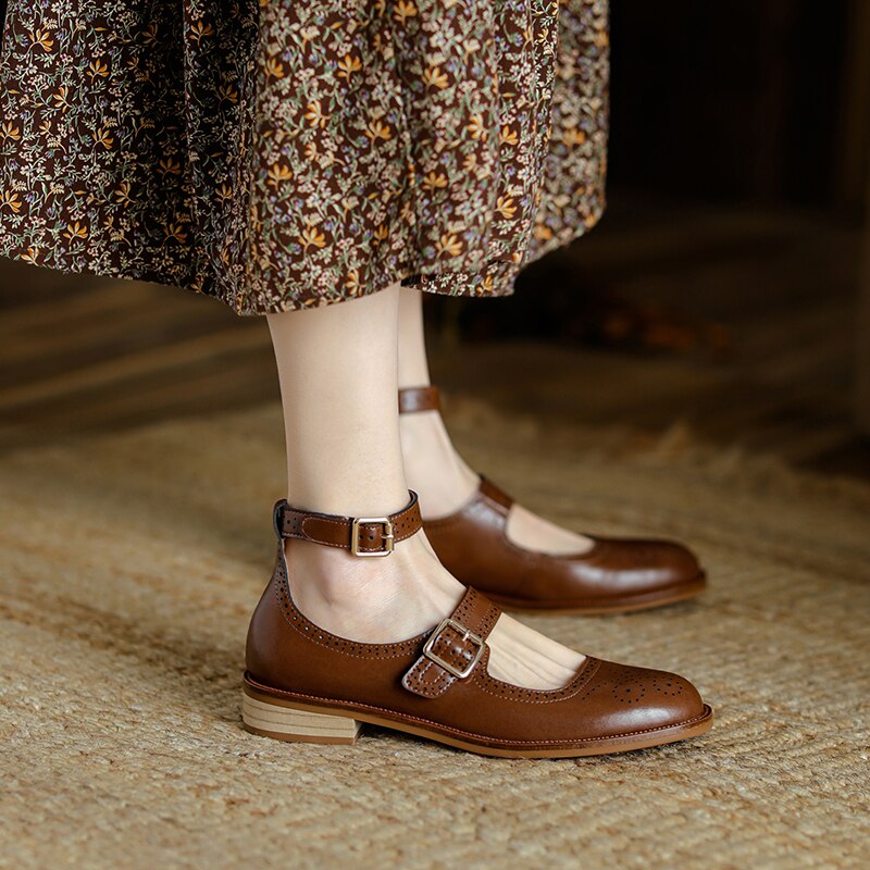 flowersverse New Spring Women Shoes Genuine Leather Brogue Shoes Shoes Women Retro Round Toe Low Heel Women Shoes Ladies Shoes