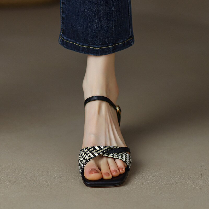 Amozae Summer Women Sandals Square Toe Chunky Heel Pleated Female Slipper Fashion Leisure Outer High Quality Breathable Lady Shoe