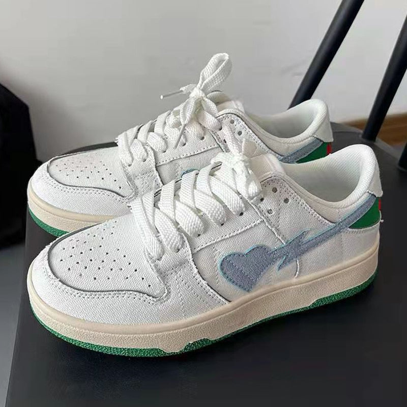 Black Friday Amozae Brand Women Sneakers Luxury Vulcanize Shoes Women Casual Footwear Zapatillas Mujer Light Flat Shoes Ladies Plus Size 43 44