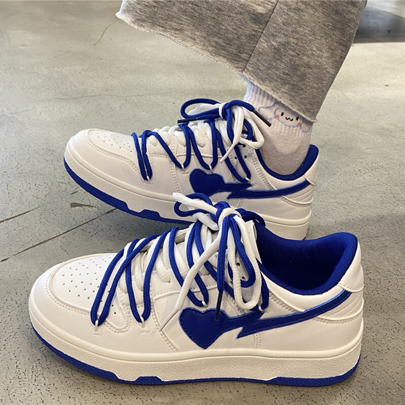 Black Friday Amozae White Sneakers Ladies Vulcanized Shoes Brand Designer Lace Up Casual Sneakers Female Outdoor Women Flat Shoes Couple Sneakers