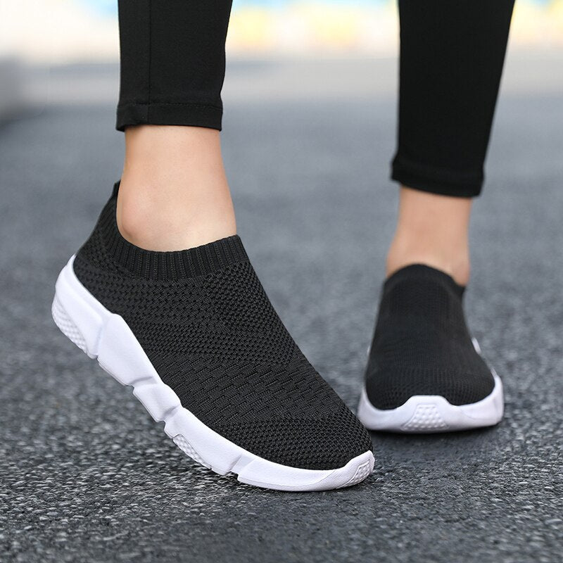 flowersverse Mesh Women Sneakers Breathable Women Flat Shoes Lightweight Casual Shoes Ladies Lace-Up Black Couple Color Socks Shoes