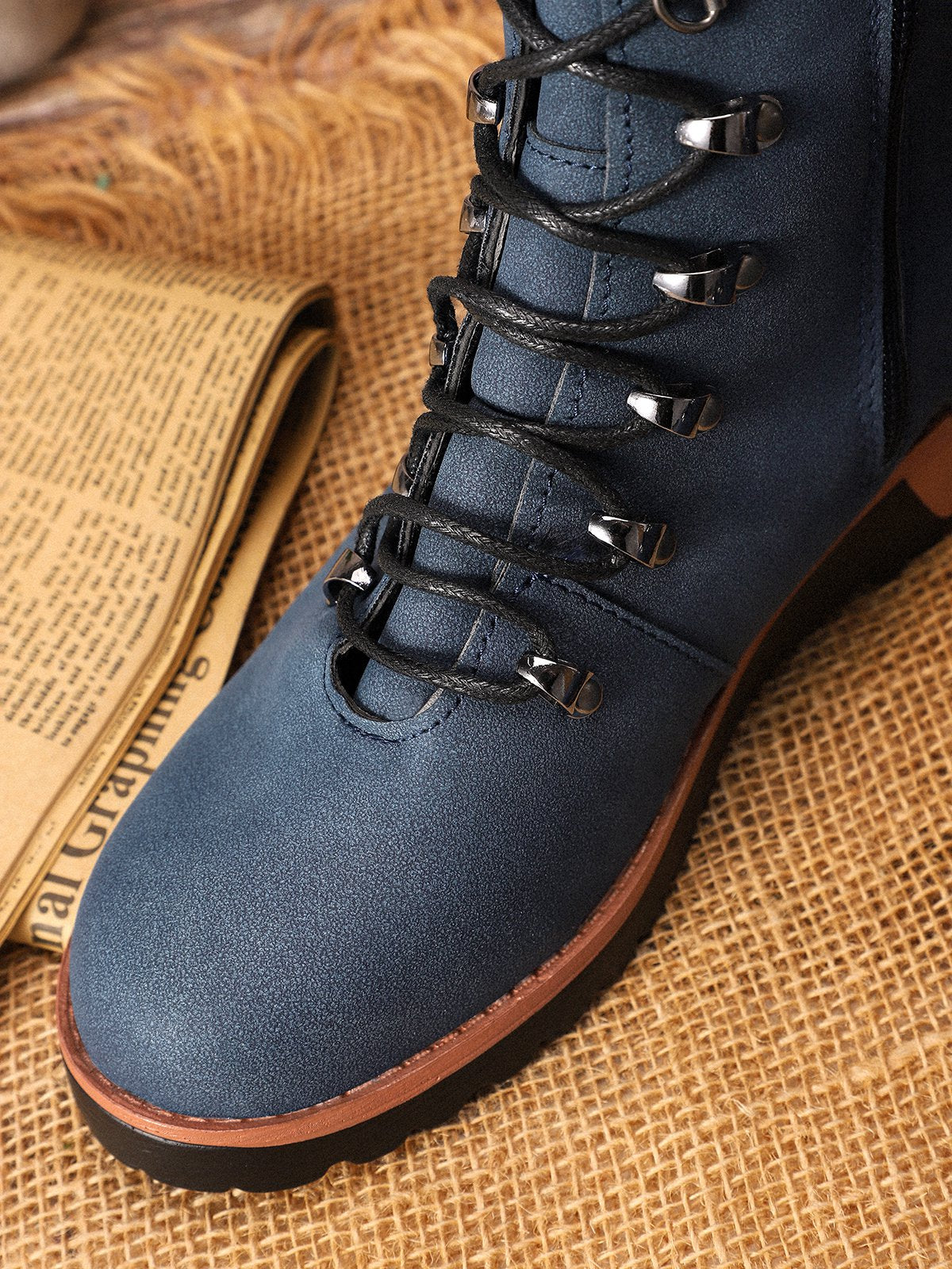 flowersverse Retro Suede Zipper Martin Combat Boots