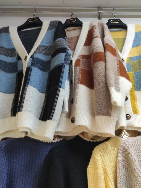 flowersverse Casual Long Sleeves Loose Buttoned Contrast Color Plaid Deep V-Neck Sweater Tops Cardigan Coats