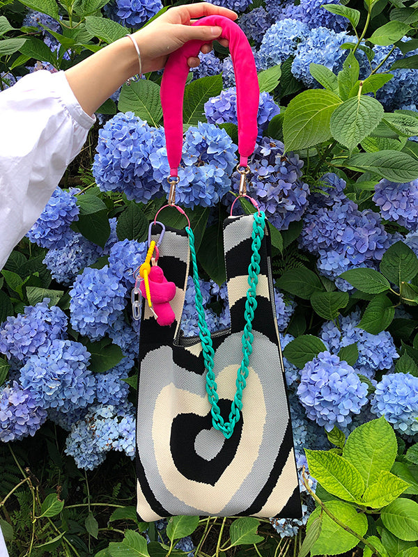 flowersverse Chains Contrast Color Heart Print Woven Handbags Bags