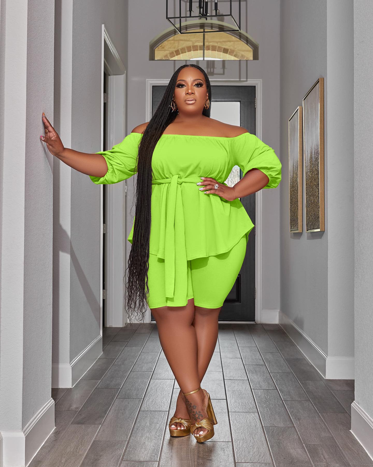 flowersverse Plus Size Women Off Shoulder Solid Top and Shorts Casual Two-Piece Set