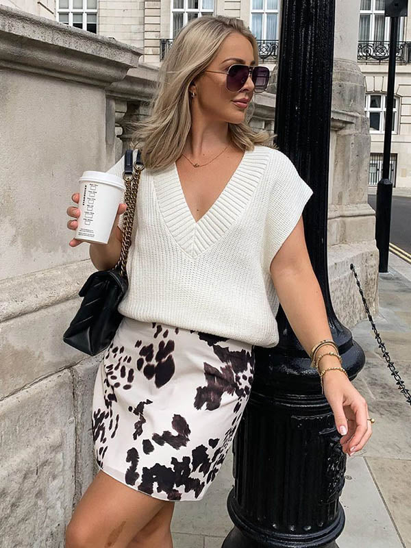 flowersverse 4 Colors V-Neck Simple Split-Side Sleeveless Knitted Vest