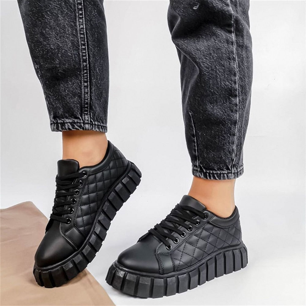 flowersverse Autumn Black Sneakers Women New Fashion Lace Up Ladies Comfy Flat Casual Shoes 43 Big Size Female Outdoor Sport Shoes