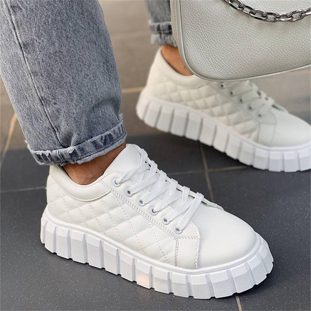 flowersverse Autumn Black Sneakers Women New Fashion Lace Up Ladies Comfy Flat Casual Shoes 43 Big Size Female Outdoor Sport Shoes