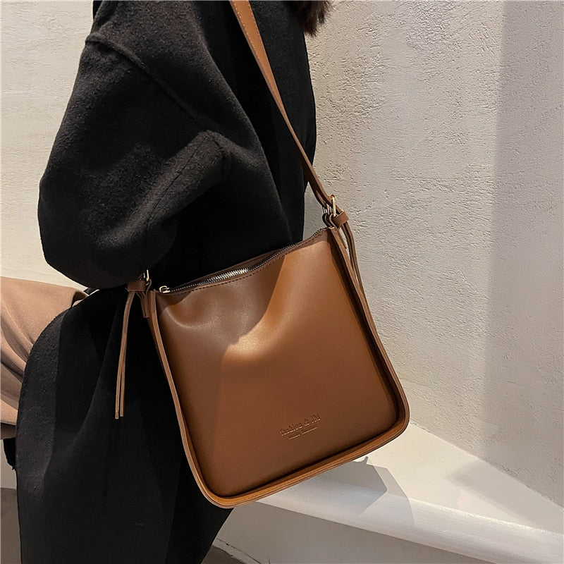 flowersverse Back to school Vintage Wide Strap Crossbody Shoulder Bags For Women Trends Brand Designer Large Capacity Work Ladies Handbags