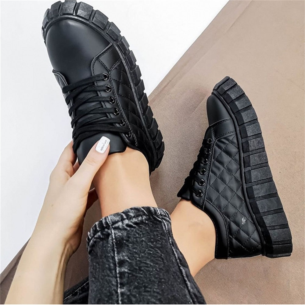 flowersverse Autumn Black Sneakers Women New Fashion Lace Up Ladies Comfy Flat Casual Shoes 43 Big Size Female Outdoor Sport Shoes