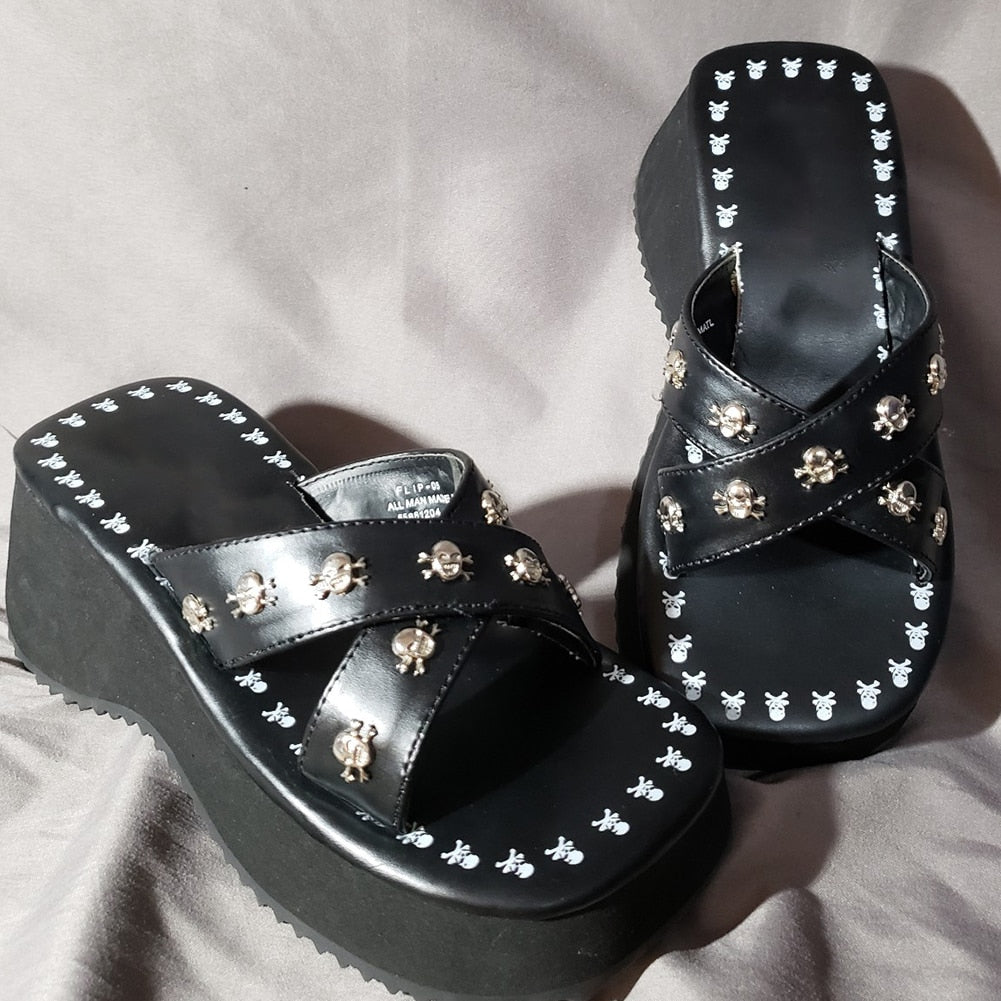 flowersverse Summer Double Strap Buckles Platform Wedges Fashion Goth Slippers Hot Women's Matal Sandal For Comfy Black Shoes