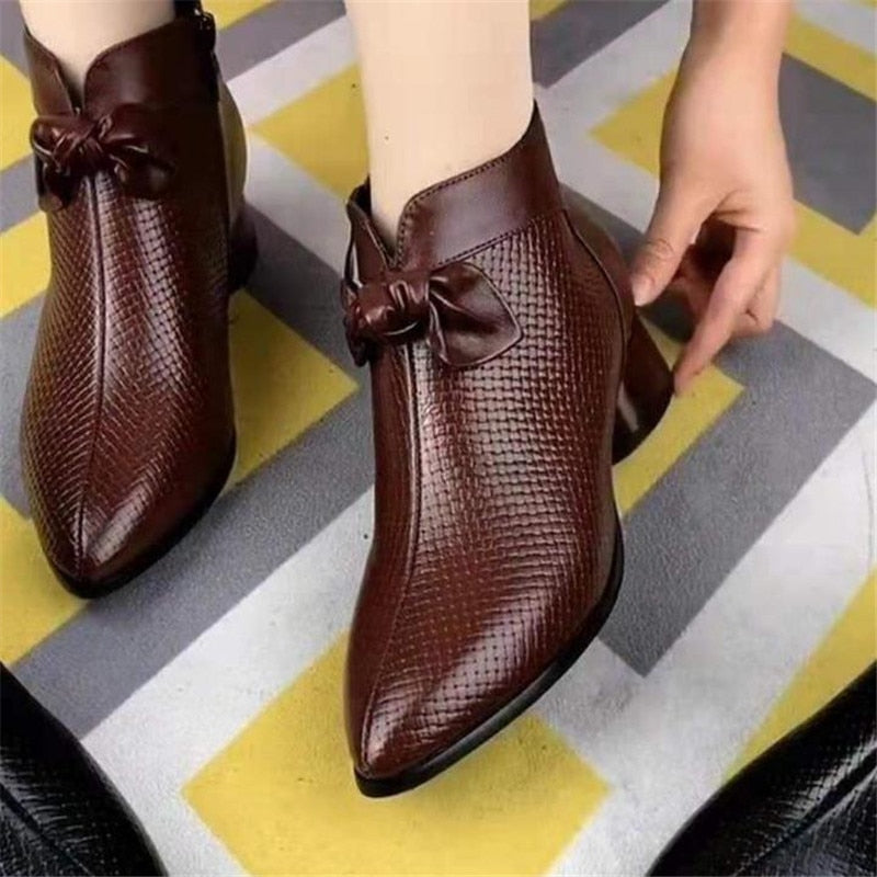 flowersverse Women Barefoot Shoes Short Boots Ankle Spring New Female Casual Thick Soled Shoes Genuine Leather Designer Pumps Shoes 0823