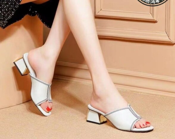 flowersverse Red Pu Soft Patent Leather Sewing Low-Heeled Slippers Summer Fashion Heels Slides Shoes Non-Slip Sandals Plus Size Shoes