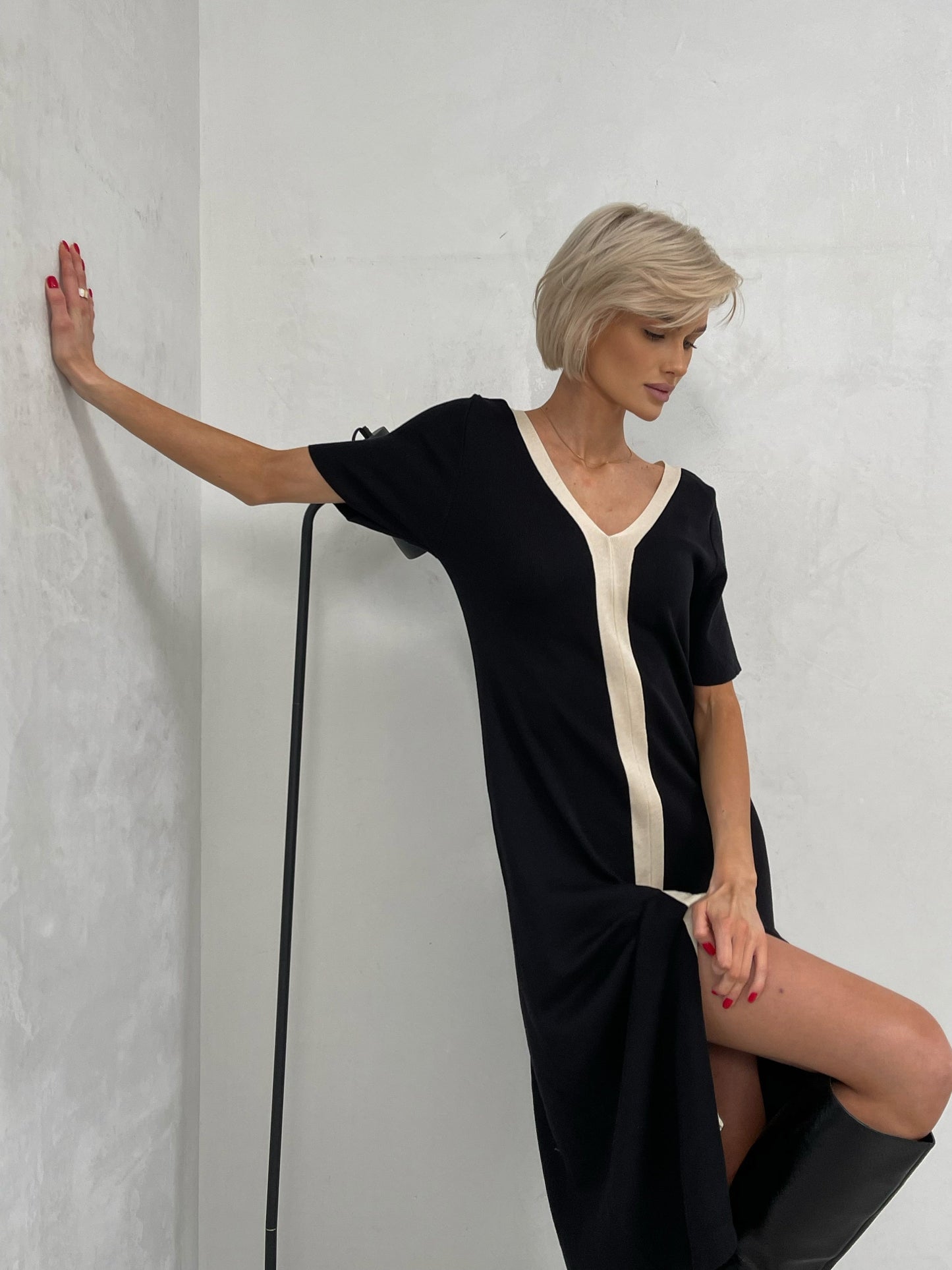 flowersverse Black White Casual Elegant Vintage Short Sleeve Long Dress Korean Fashion Style Knitted Slim Maxi Dresses For Women Summer