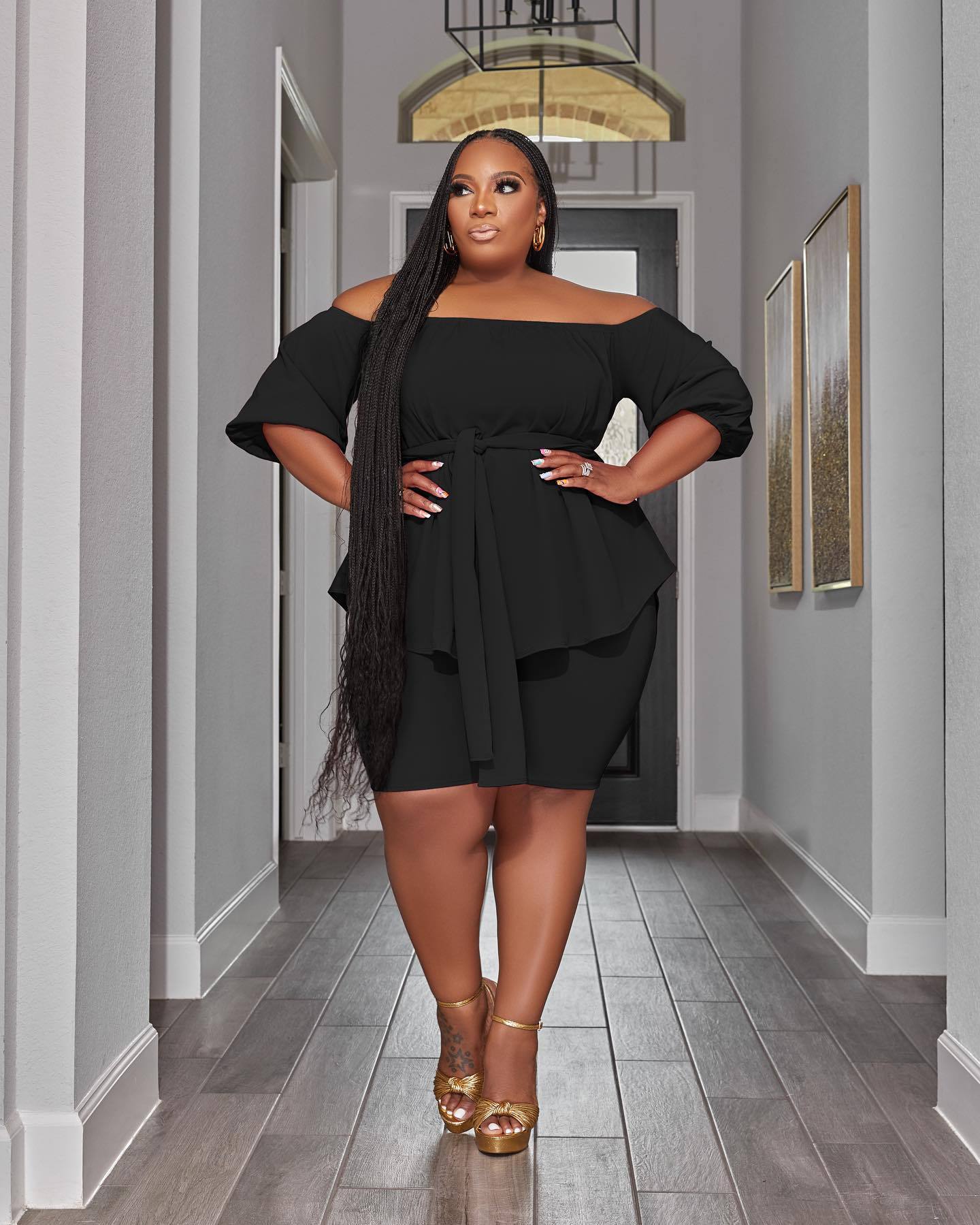 flowersverse Plus Size Women Off Shoulder Solid Top and Shorts Casual Two-Piece Set