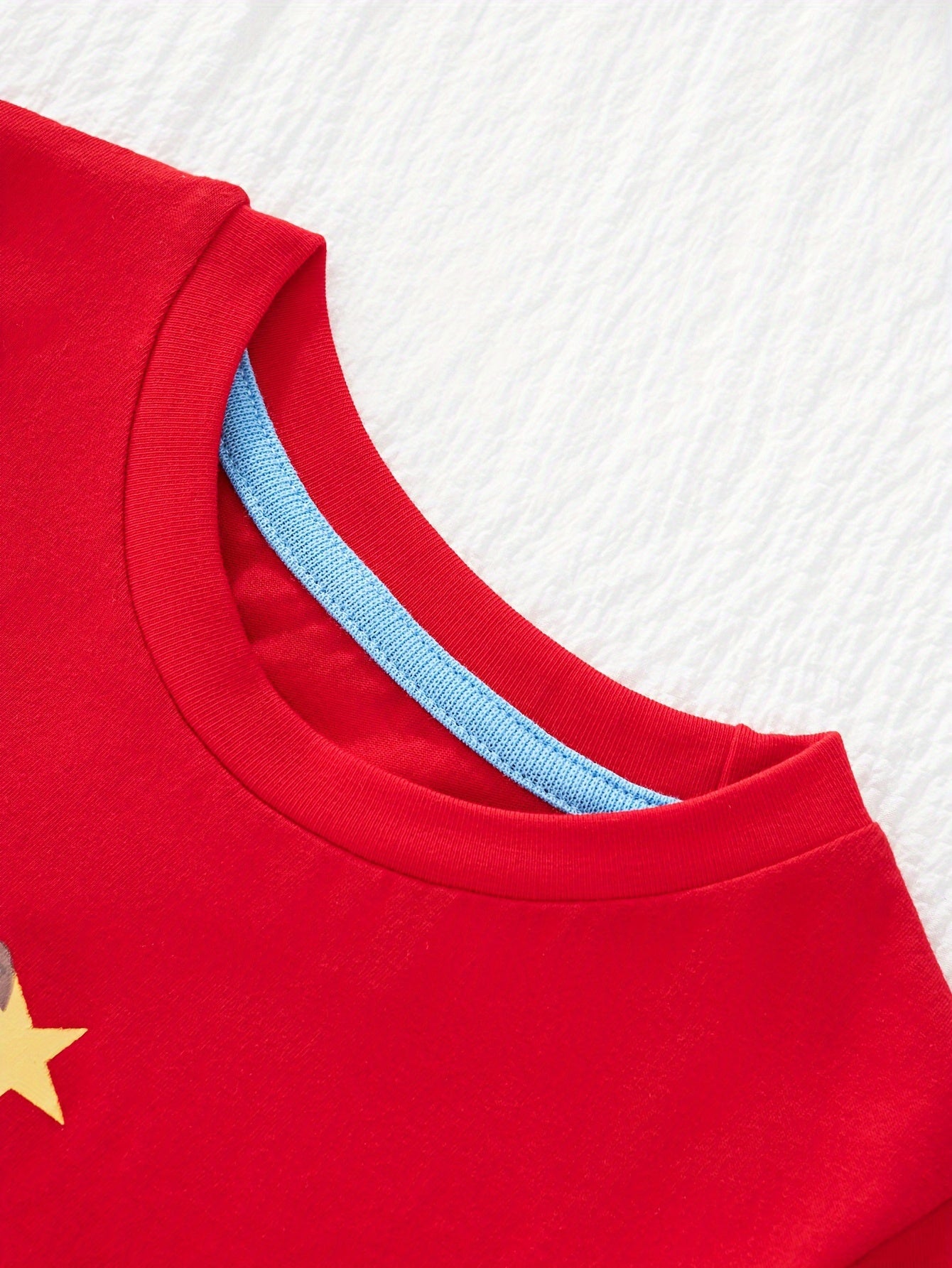 Boy's Cartoon Print Long Sleeve Crew Neck T-shirt - Fun Christmas Tree Design, Kids Casual Holiday Autumn Winter Clothes, Comfortable and Cozy for Boys