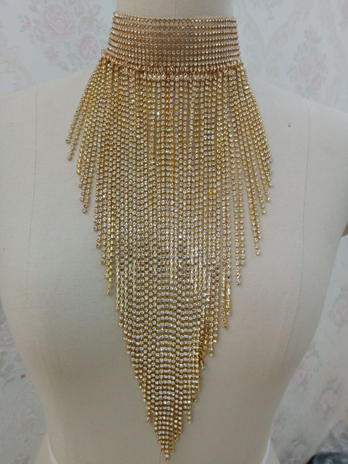 2025 fashion neck chain Popular trade supply flash diamond collarbone necklace fringed chain sexy bar nightclub party accessories woman