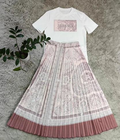 New Women's Baroque printed casual short sleeved sets Dress fashion Designer T shirts top+pleated skirt 2-piece set