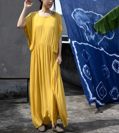 a new pleated long dress in early summer, irregular short-sleeved elegant and comfortable dress