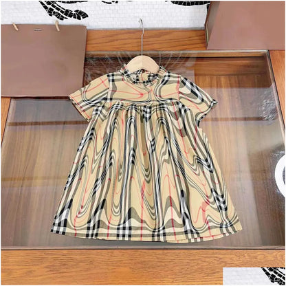 Girls Dresses 23Ss Princess Dress Short-Sleeved Kids Designer Clothes Lapel Lattice Splicing Belt Shirtdress Big Shirt Skirts Drop Del Dhnu8