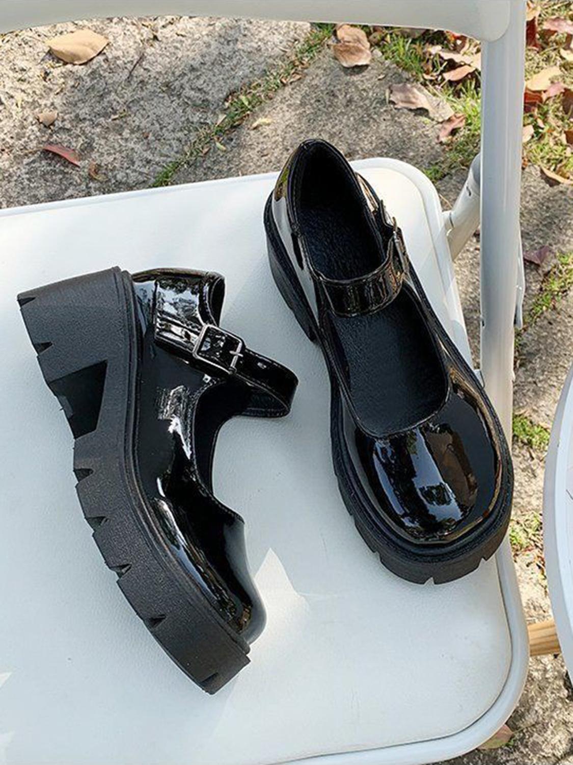 Chunky Bottom Cingulum Mary Jane Sandals