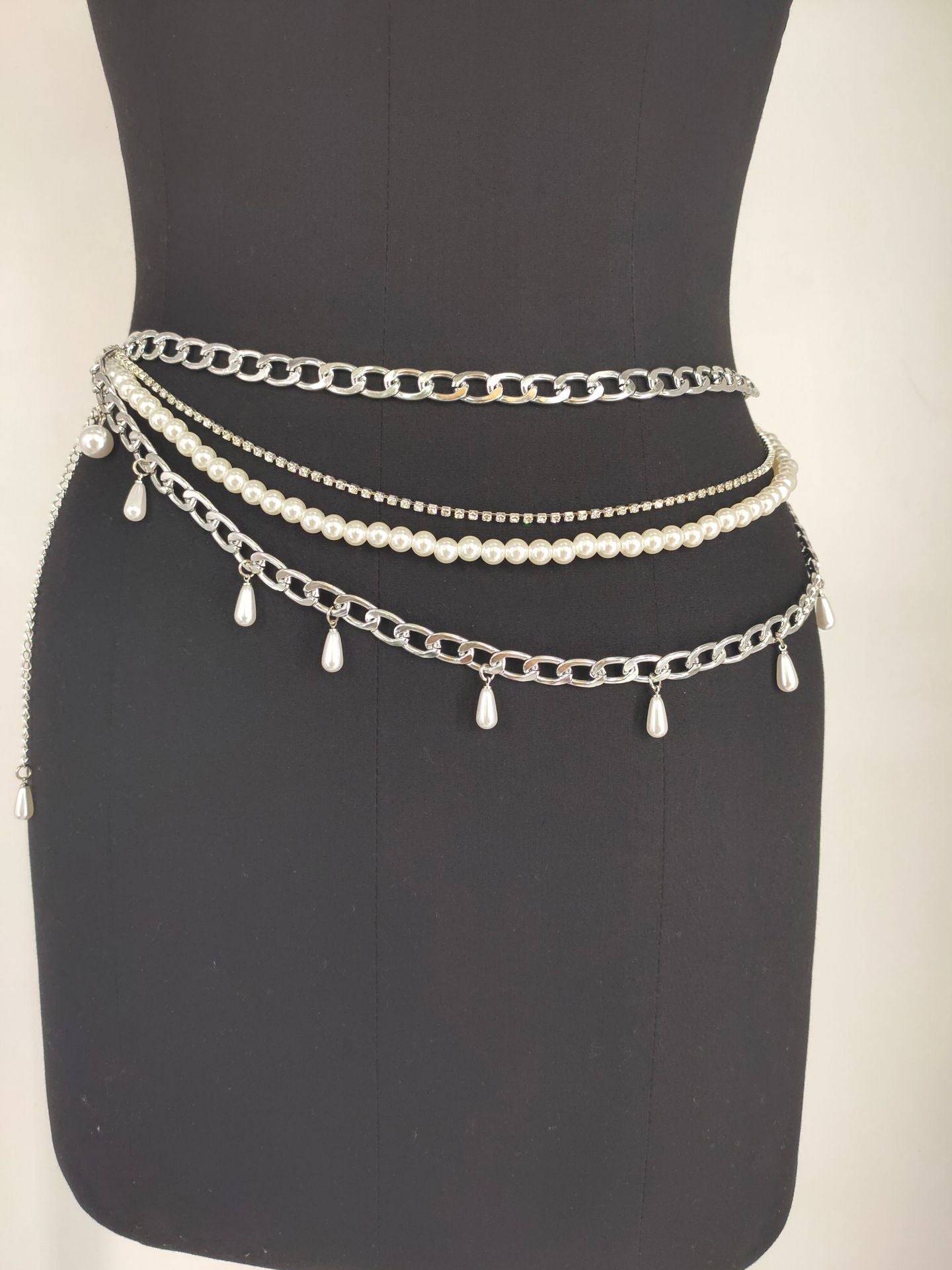 2025 2020 New ins Popular trade nightclub style flamboyant pearl chain mixed and matched multi-layer waist chain fb1009