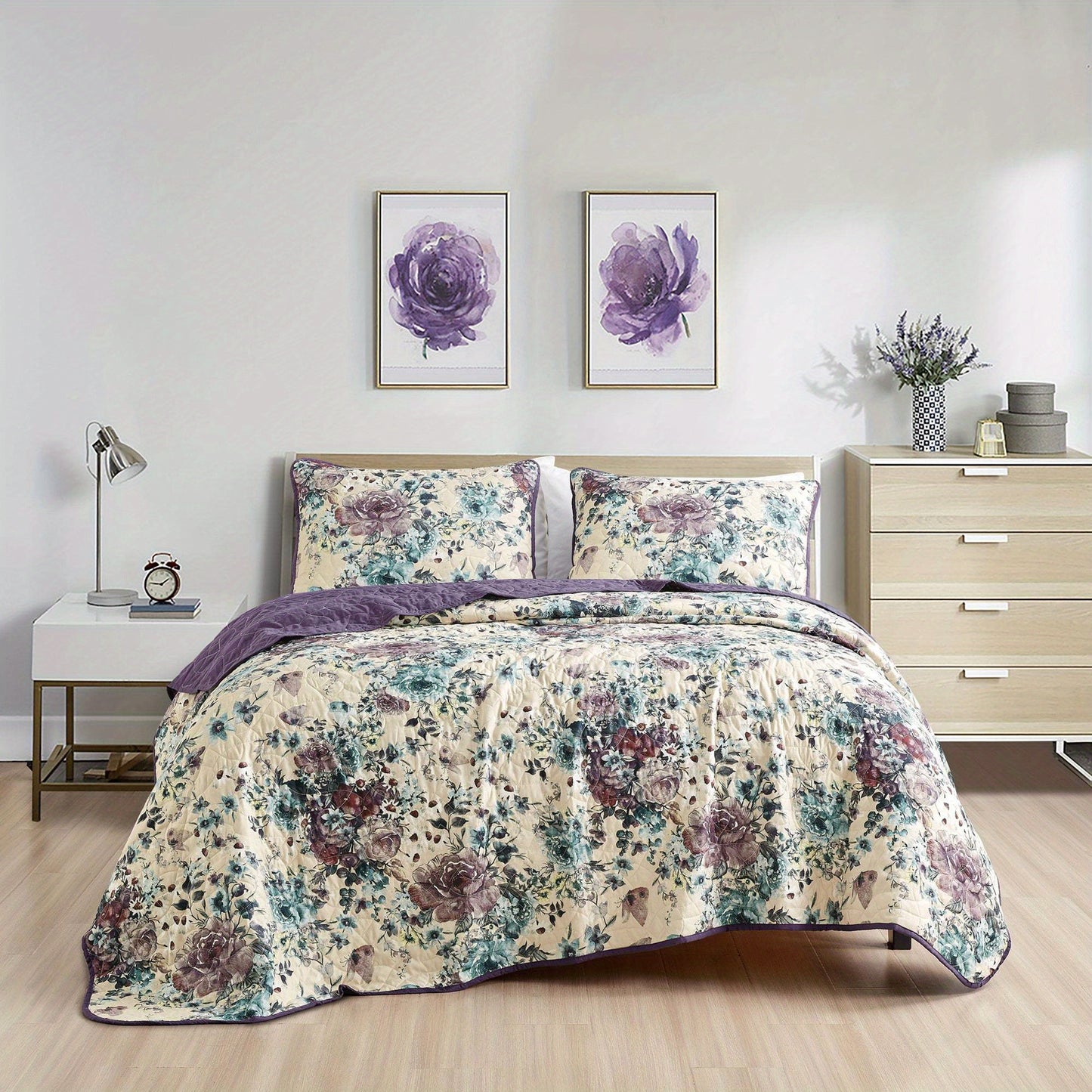 3-Piece Printed Quilt Set - Soft, Lightweight, and Breathable Bedspread with Vibrant Helie Pattern - Easy Care and Machine Washable