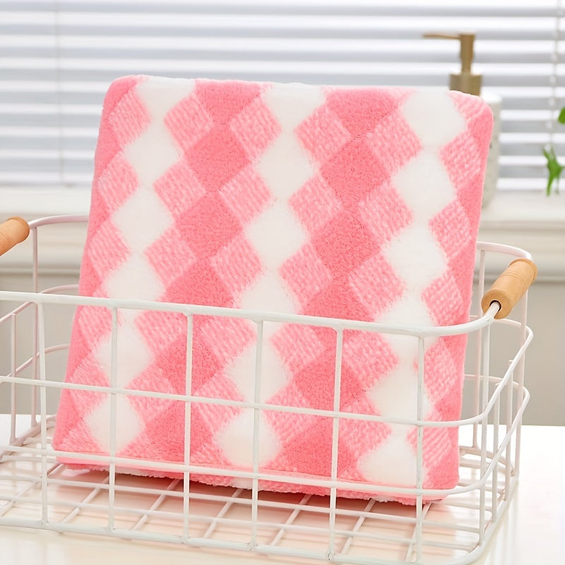 Extra Large Plaid Bath Towel - Ultra Absorbent, Quick Drying, Soft, Skin Friendly, and Gentle on Sensitive Skin - Perfect for Family Bathroom, Ideal for Everyday Use, and Great for Gift Giving