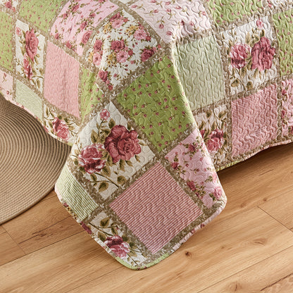 3-PCS Patchwork Quilt Set Queen&King Size, Pink Rosette and Stripes Bedspread Coverlet Set, Boho Reversible Bedspread, Soft Lightweight Coverlet Bedding Set with 2 Pillow Shams, All-Season  Fits Any Decro