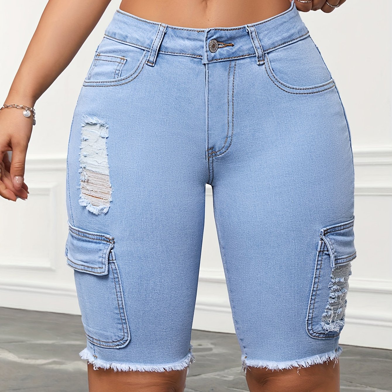 Women's High-Waisted Stretchy Flap Pocket Denim Bermuda Shorts, Fashionable Ripped Hem, Streetwear Knee-Length Jean Shorts