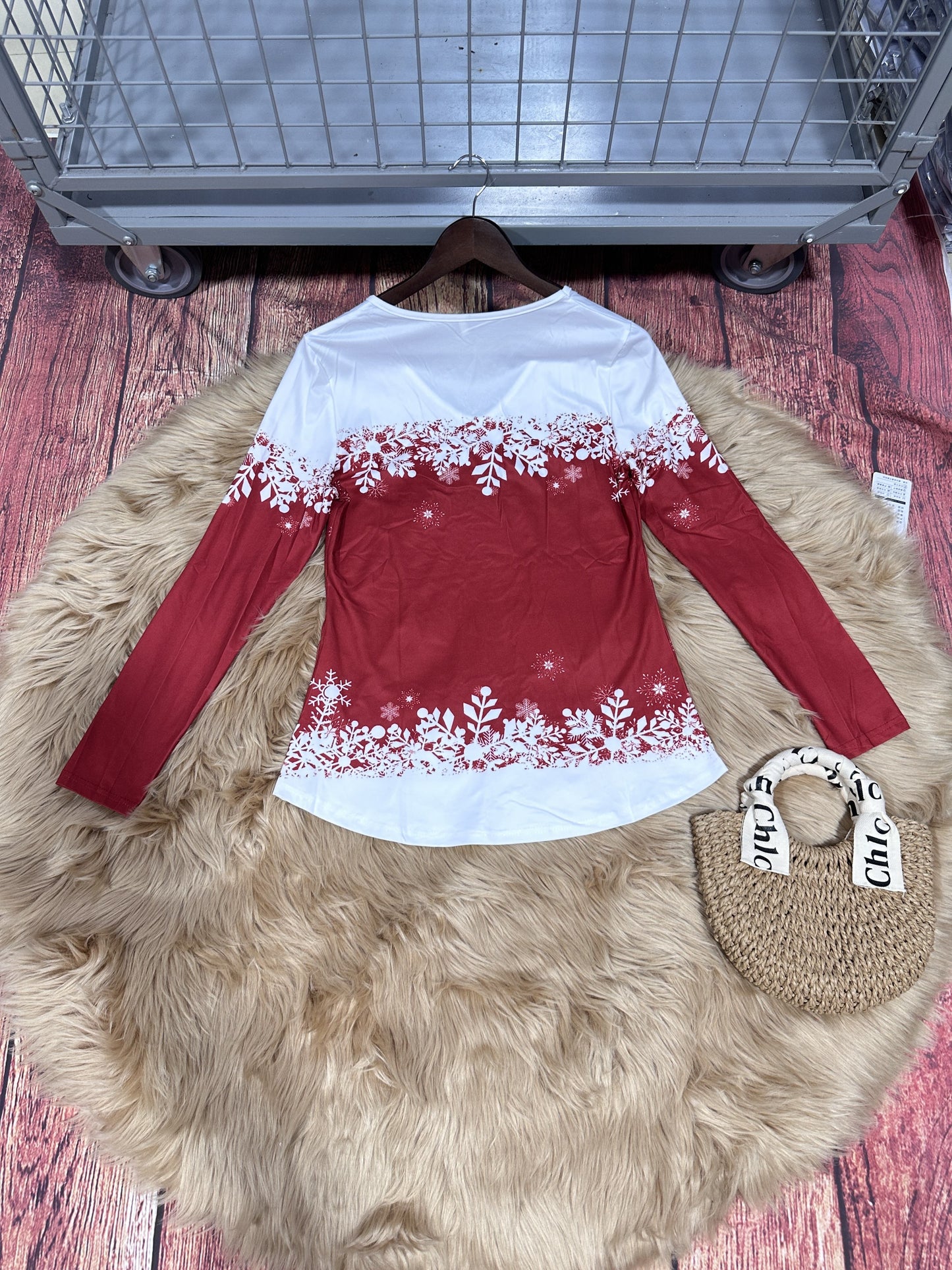 Festive Snowman Charm Long Sleeve V-Neck T-Shirt for Women - Soft and Cozy Holiday Seasonal Style with Vibrant Print Design - Perfect for Christmas Party, Casual Daily Wear, and Gift Giving