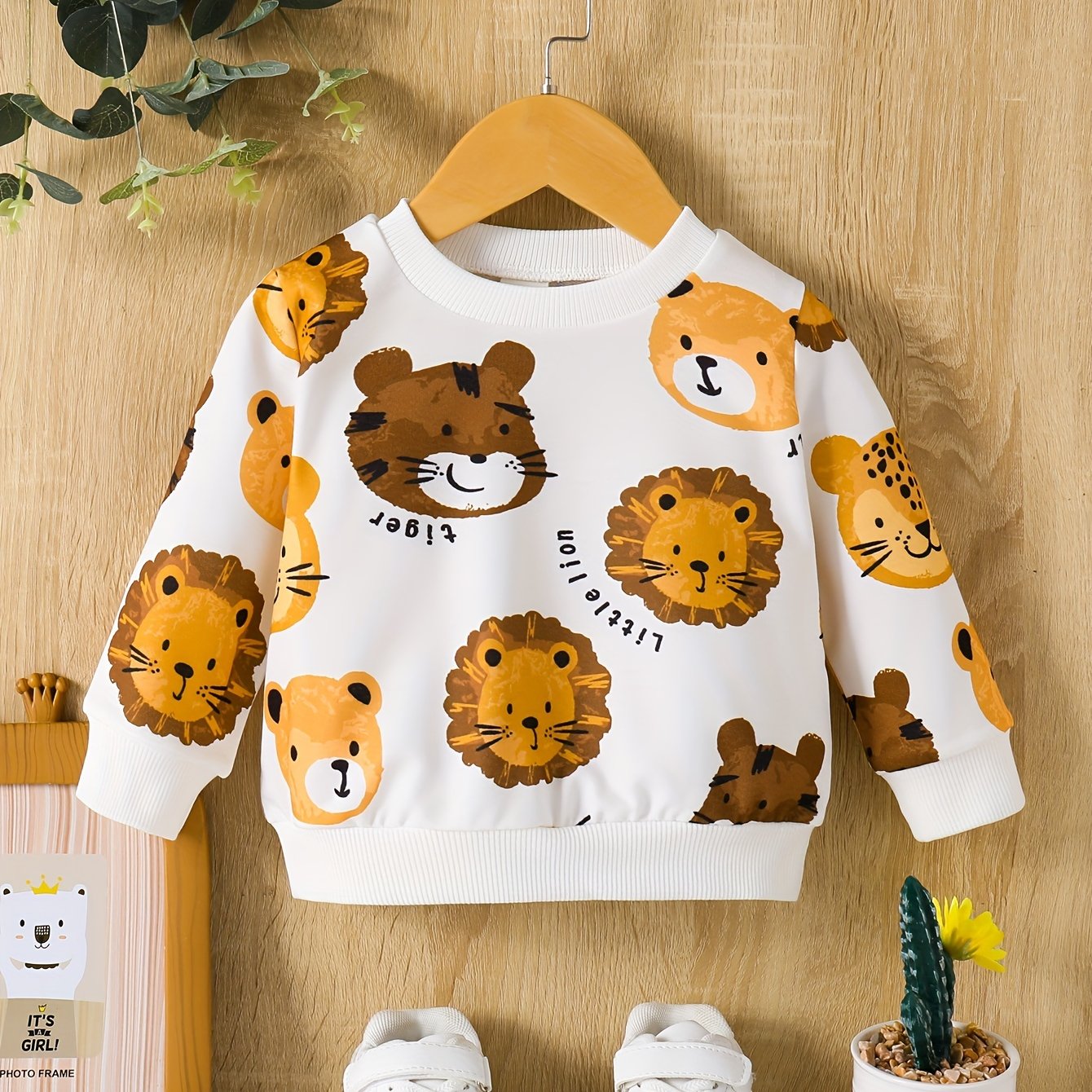 Cozy Cartoon Crew Neck Sweatshirt for Toddler Boys - Soft Long Sleeve Pullover with Adorable Animal Designs, Everyday Wear, Casual Style, and Comfortable Fit