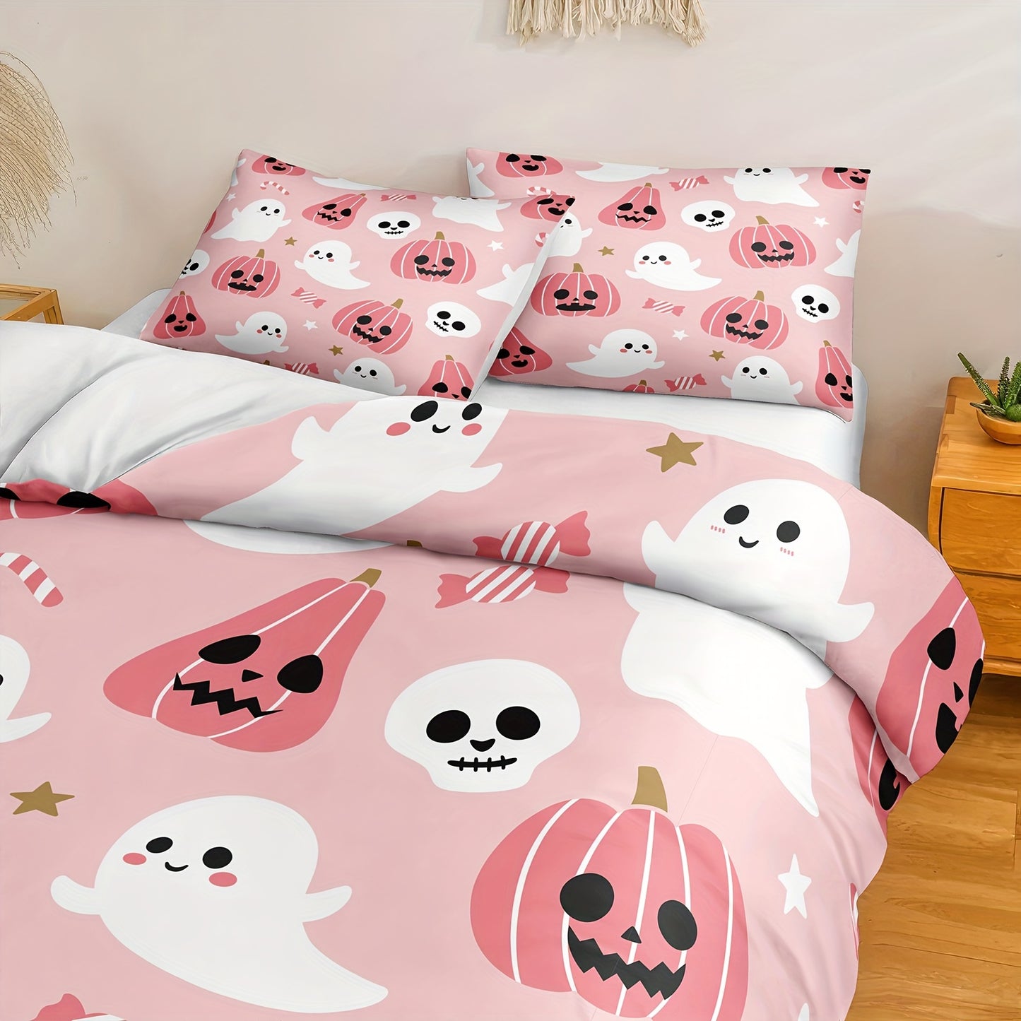 Halloween & Ghost Themed Duvet Cover Set, 3 Piece - 100% Polyester Lightweight Sanded Fabric, All-Season Digital Printed Bedding with Zipper Closure - Includes 1 Duvet Cover and 2 Pillowcases, Machine Washable, No Duvet Insert