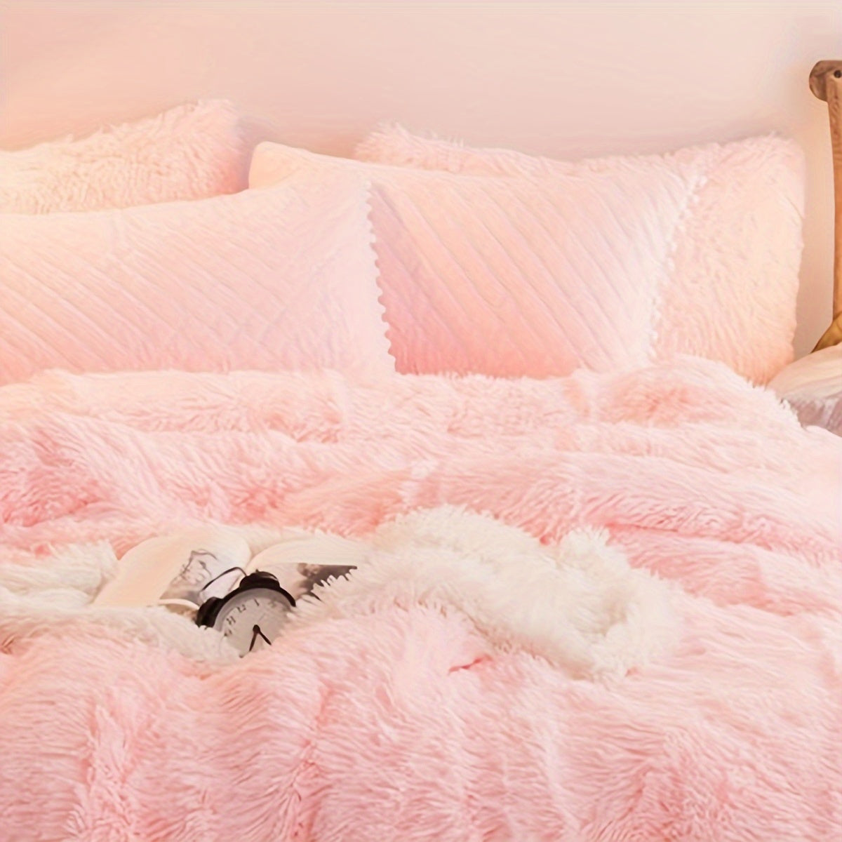 3-Piece Plush Velvet Duvet Cover Set - Soft, Comfortable, Warm, and Cozy Bedding for Autumn and Winter - Ideal for Bedroom and Guest Room, Without Core