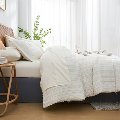 7-Piece Boho Beige Striped Comforter Set - Soft, Breathable, Skin-Friendly Bedding with Comforter, Flat Sheet, Fitted Sheet, and 4 Pillowcases - Perfect for Bedroom Room Decor, Comfortable Sleeping Experience