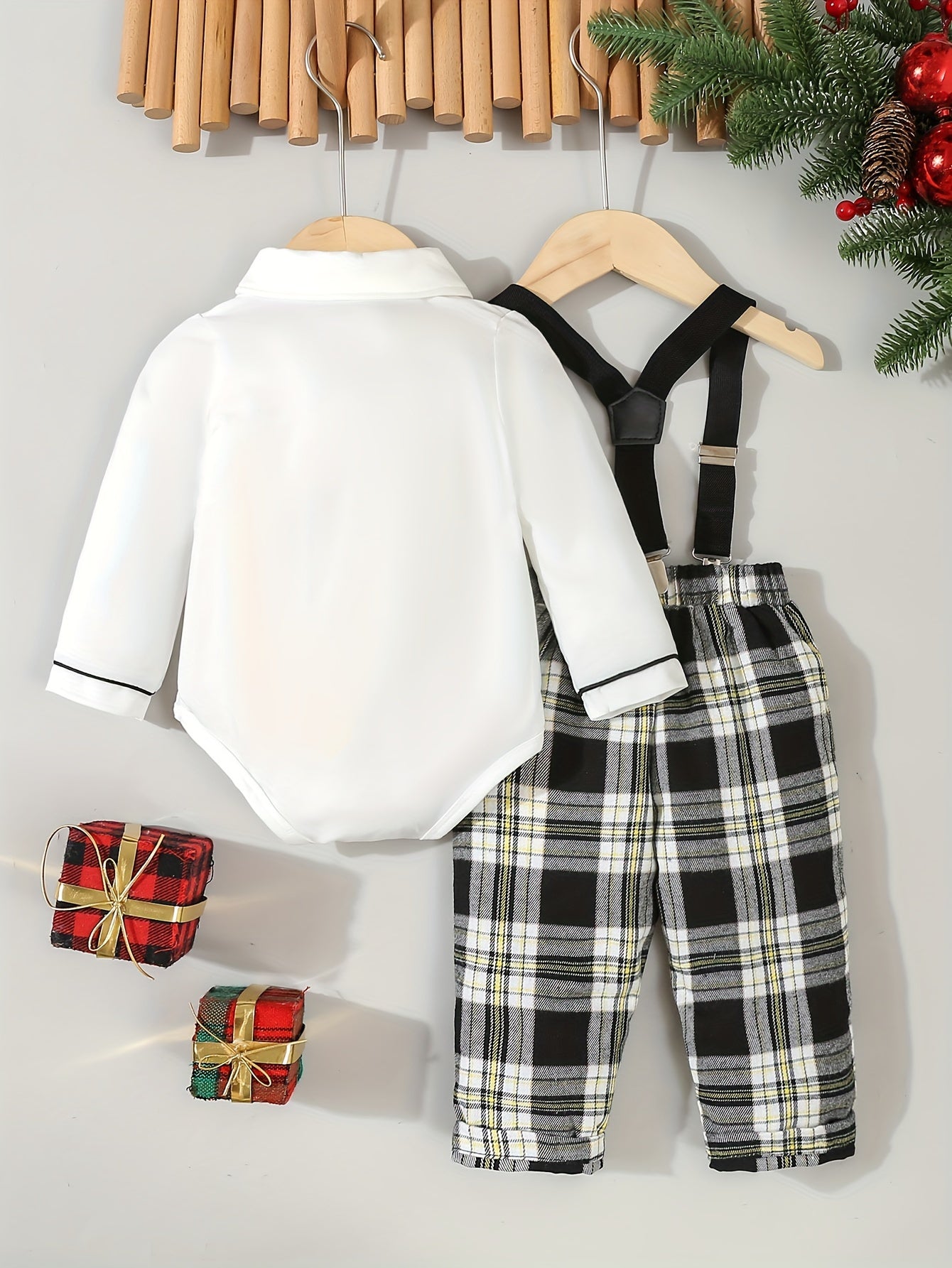 2pcs, Bodysuit With A Bow Tie And Xmas/Black And Grey Plaid Suspenders Pants For Baby Boys, Outdoor Cloth