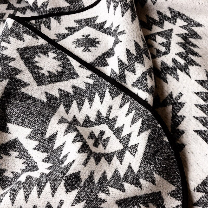 flowersverse Outdoor Boho Poncho Winter Autumn Women's Shawl Warm Wraps Camping Coats Road Trip Peru Cape Geometric Pattern Reversible Cloak