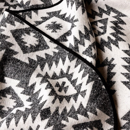 flowersverse Outdoor Boho Poncho Winter Autumn Women's Shawl Warm Wraps Camping Coats Road Trip Peru Cape Geometric Pattern Reversible Cloak